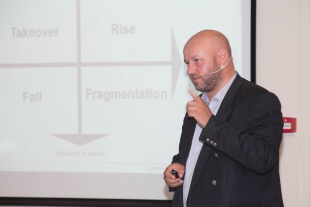 Dr Frans Cronje